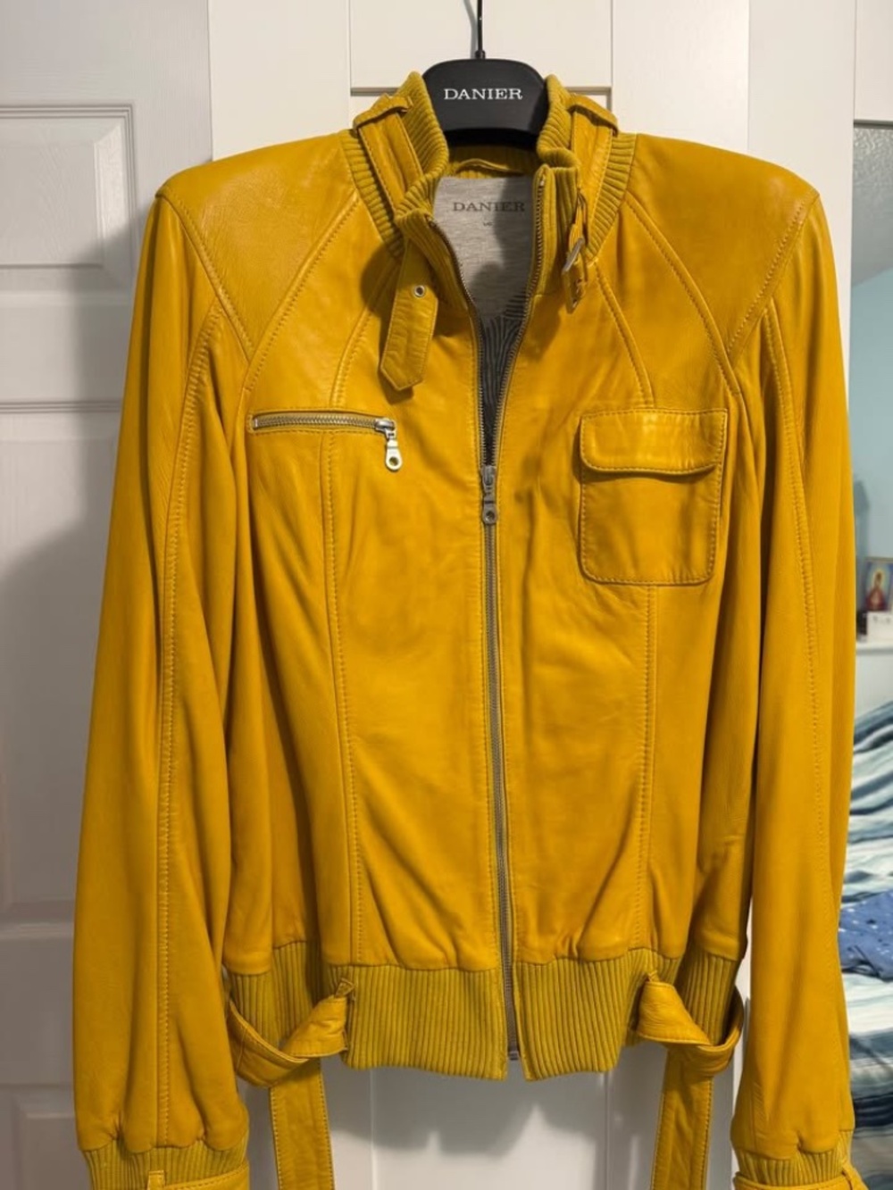 Danier 100% Genuine Leather Jacket L Mustard Yellow